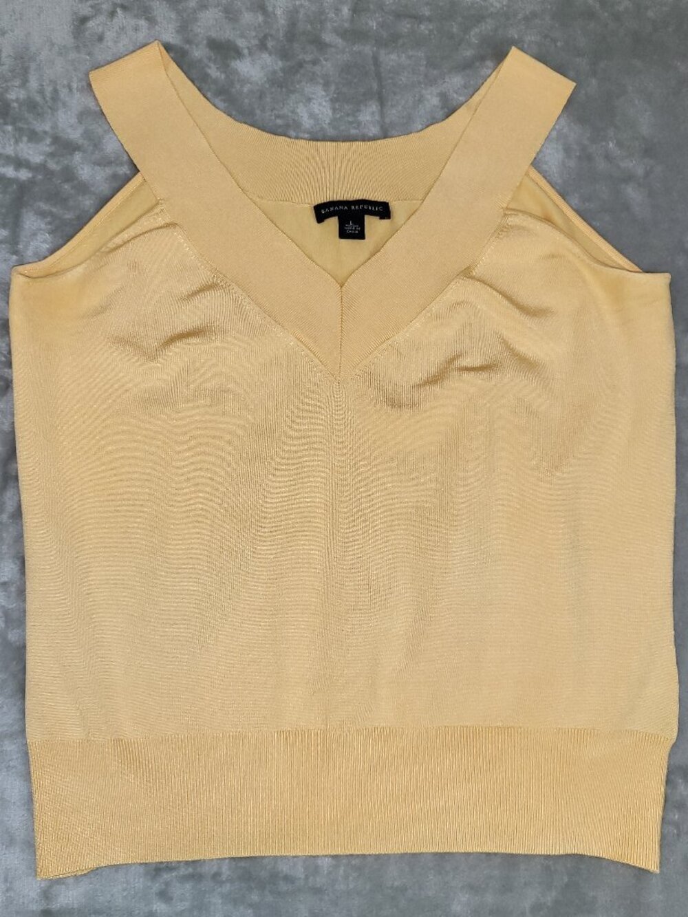 Banana Republic Melon Sleeveless V-Neck Sweater Tank Top Women's Large